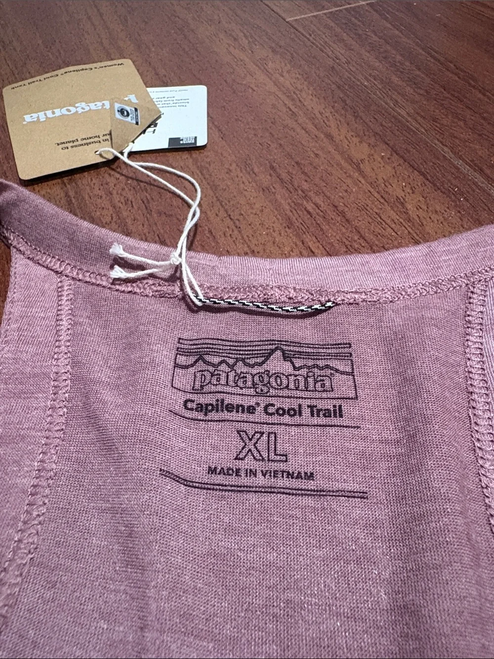Patagonia Women’s Capilene Cool Trail Tank in size XL NWT - Picture 6 of 10
